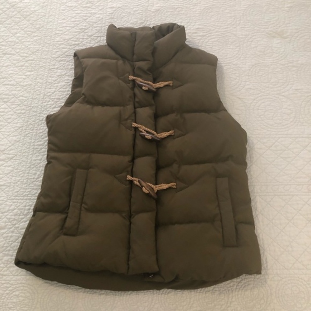J Crew down puffer vest. Size small.